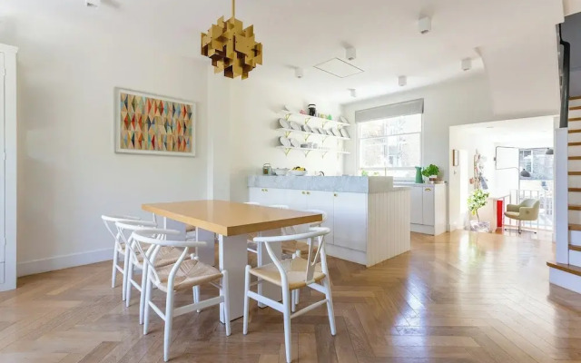 Oakington Road by Onefinestay