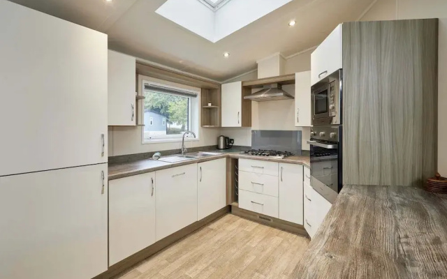 Host Stay Audley Lodge