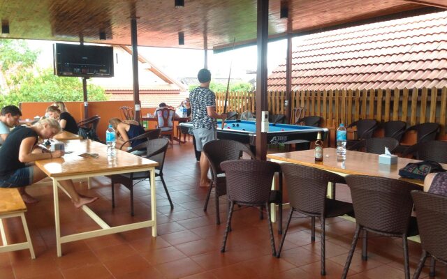 Vongprachan Backpackers Hostel