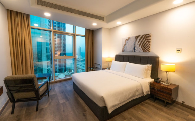 S Plaza Suites Hotel