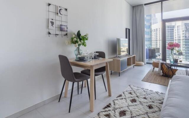 Frank Porter - Marquise Square