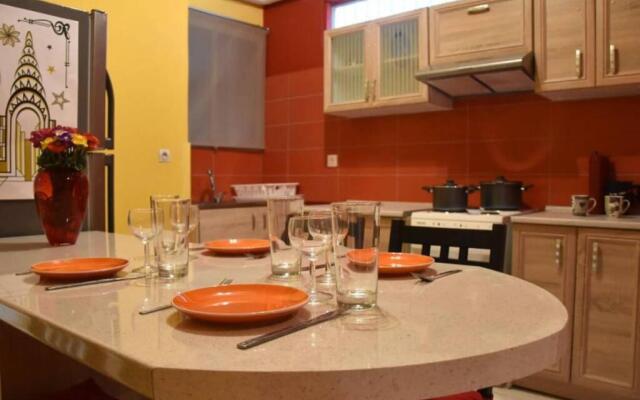 Colourful Apartment in AthensCity 1min from Subway