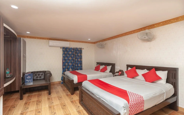 Capital O 9259 The Redfox Hotel