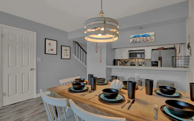Fishermans Friend! - Coastal Condo - Views Await!