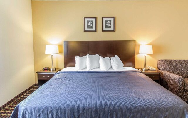 Quality Inn & Suites Lakewood - Denver Southwest