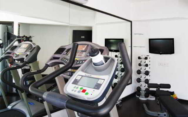 OYO 44310 Maninagar Residency