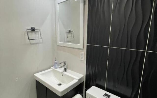 Modern & Luxurious Suites in Surrey