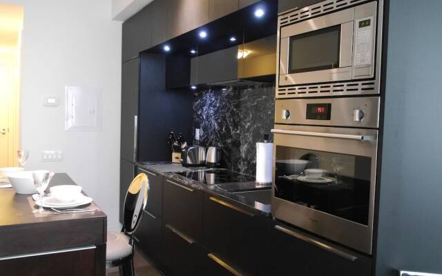 Stunning New Condo - Heart of King West