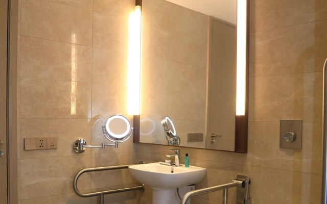 Skylight In-Terminal Hotel