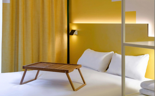 ibis Styles Zurich City Center - Image 6