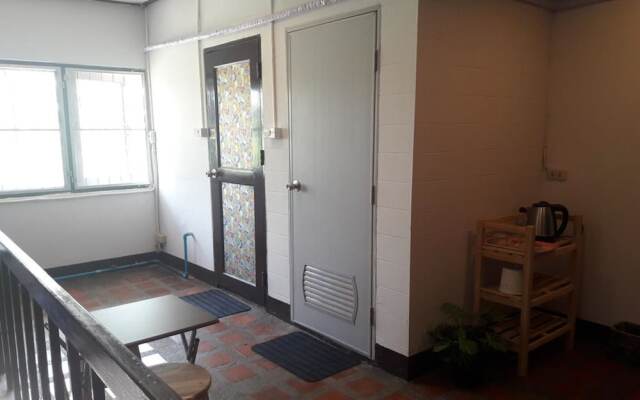 SS Store Bed & Breakfast