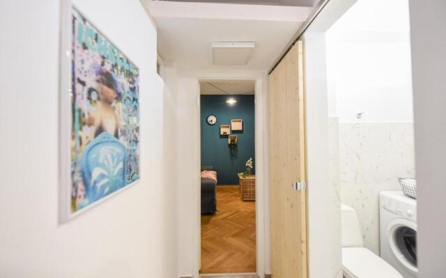 ALL U NEED IS LOVE - Homey Central Studio