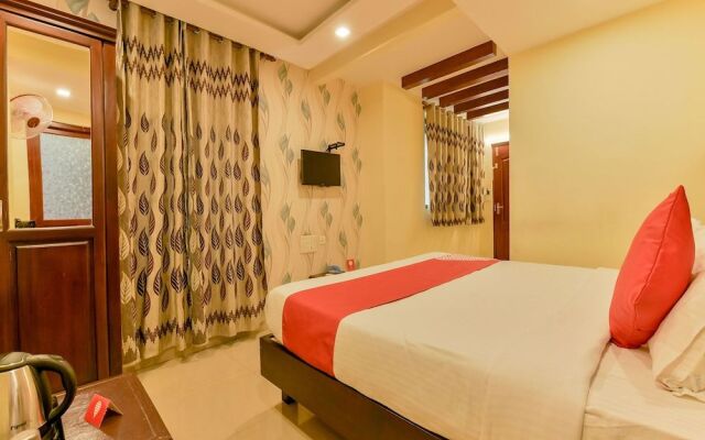 OYO 8214 Malabar Plaza Residency 1