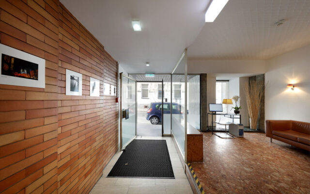 Mate Dependance Hotel