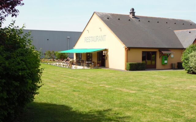 Le 2 by HOTEL AKENA LA FERTE BERNARD