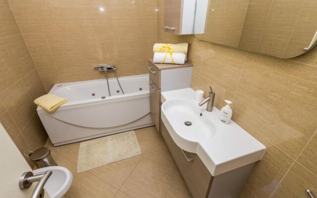 Beautiful Home in Lovran With Sauna, Wifi and 4 Bedrooms