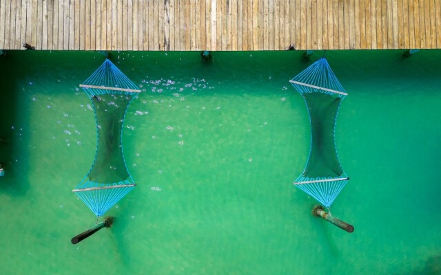Casa Cayuco Eco-Adventure Lodge
