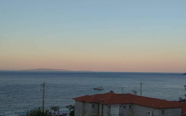 Matina Apartments Tyros