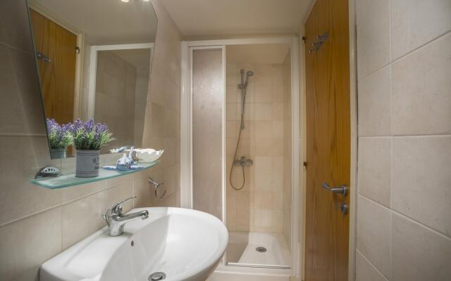 Beachfront Villa Meneou 5