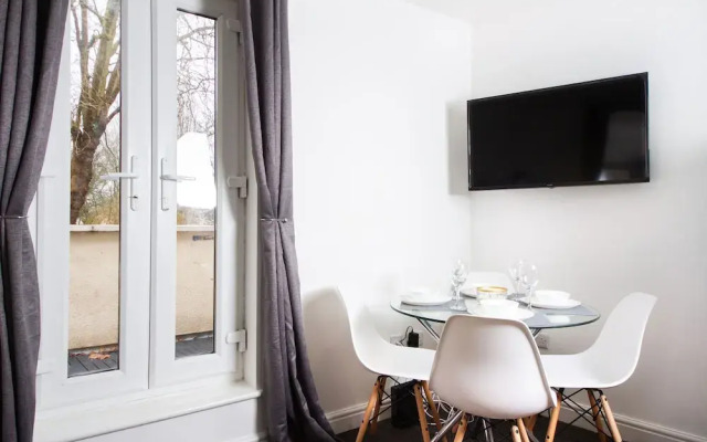 Short Stay Bristol - Mina B Apartment