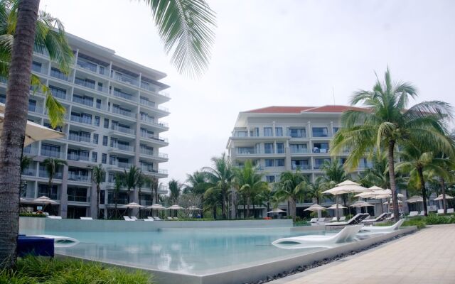 Ocean Suites Apartment