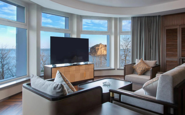Dalian Bangchui Island Hotel
