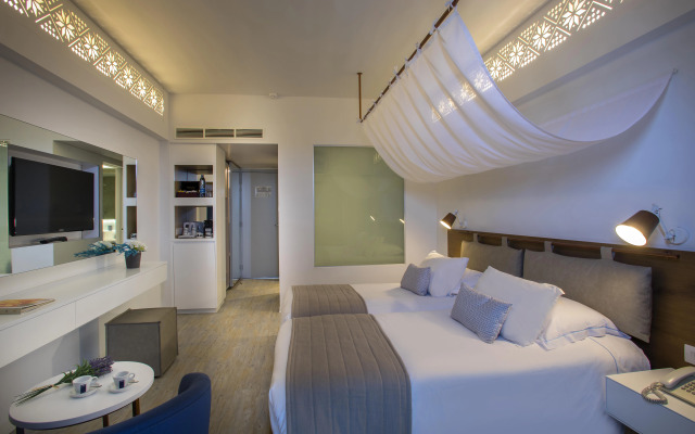 Lordos Beach Hotel & Spa