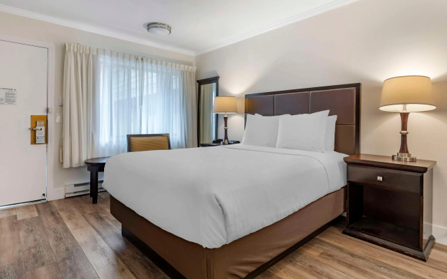 Best Western Carmel's Town House Lodge