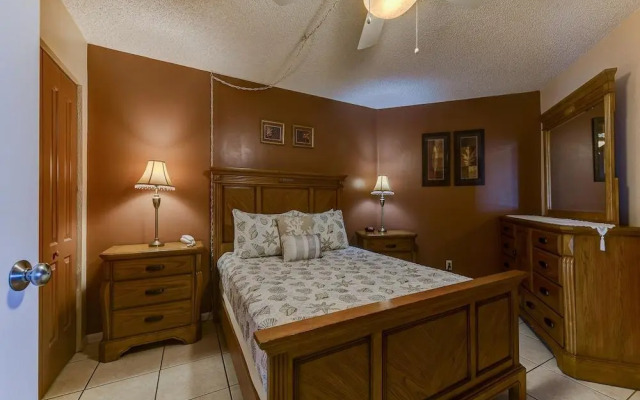 Sunglow Resort 305 by Distinctive Beach Rentals