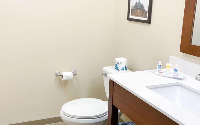Comfort Suites