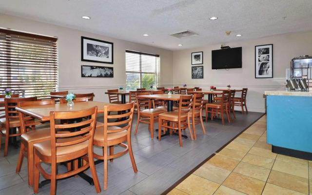 Country Inn & Suites by Radisson, Jacksonville, FL
