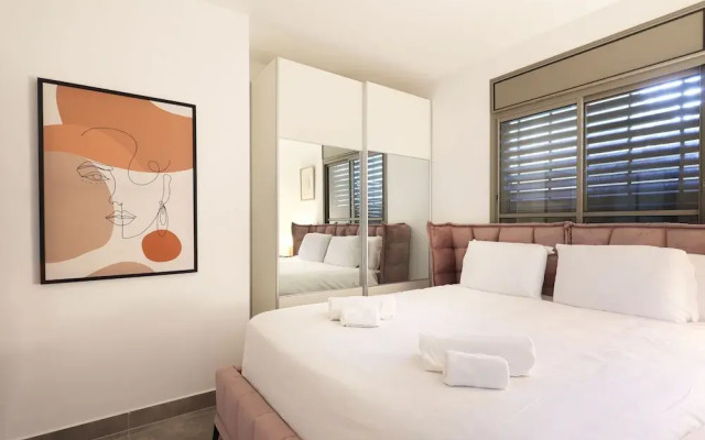 Modern and Stylish 2BR Apartment