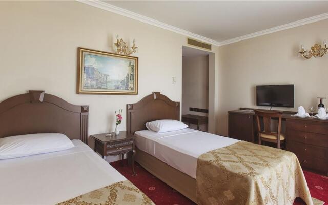 Ducale Lara Hotel
