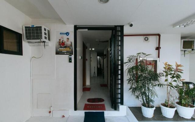 RedDoorz @ DBuilders Rooms Bangkal Makati