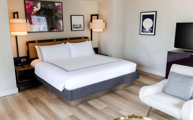 Thompson Chicago, by Hyatt