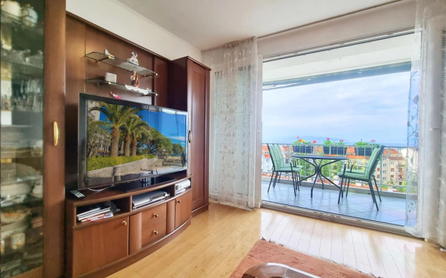Apartment Rijeka with sea view