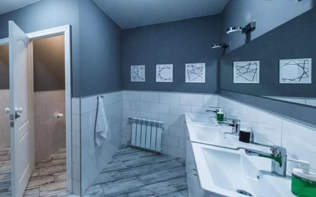 Shukhov Hostel