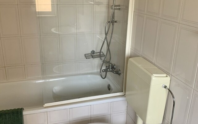 Lovely 2-bed Apartment in Lisbon Center