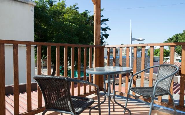 Alecos Hotel Apartments