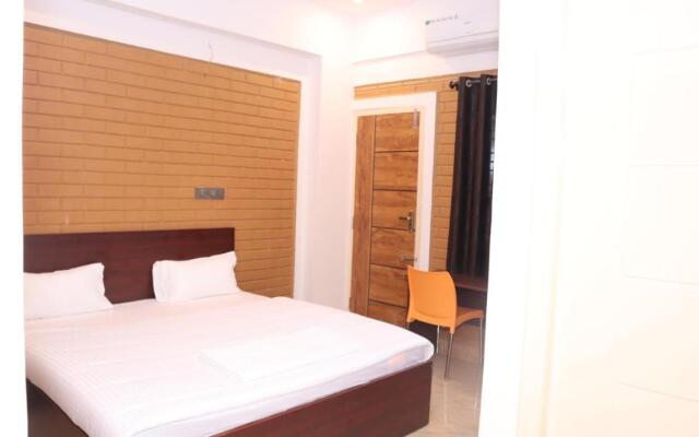 Smilestay Shree Jayaganga Arcade