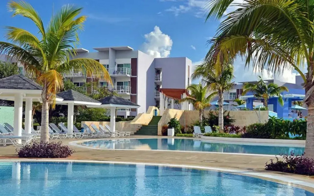 GRAND Aston Varadero Beach Resort