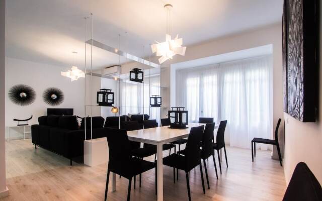 Valencia Luxury - Boutique Center