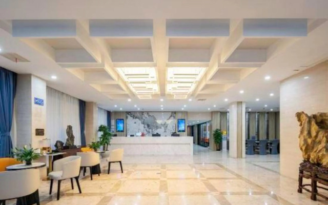 Kunshan Kaiyue Business Hotel