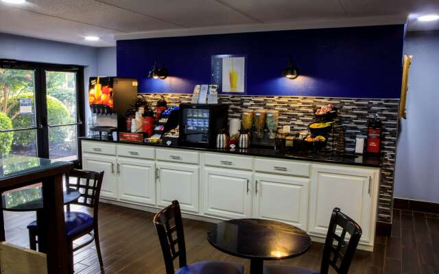 Best Western Shelbyville Inn and Suites Celebration Inn