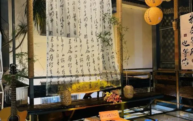 Orange Waiting for the Wind, Waiting for You Homestay – Restaurant – Dali