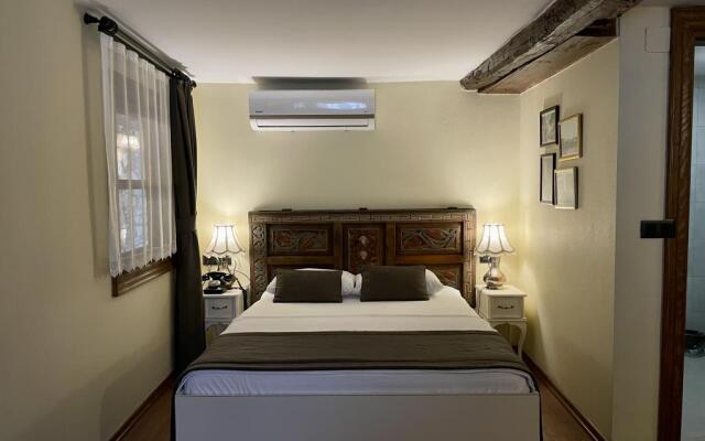 Urla Taş Konak Otel