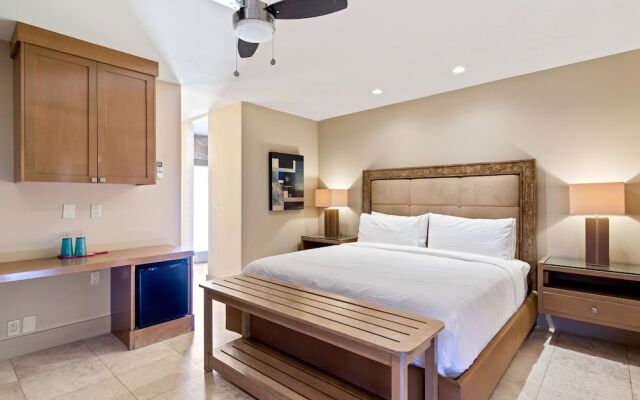 King Suite Poolside