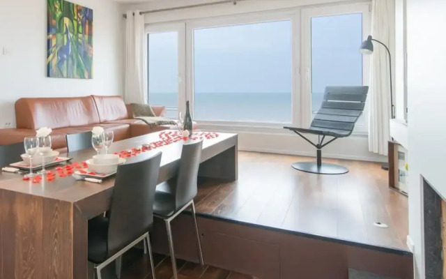 Studio With Frontal sea View in Ostend