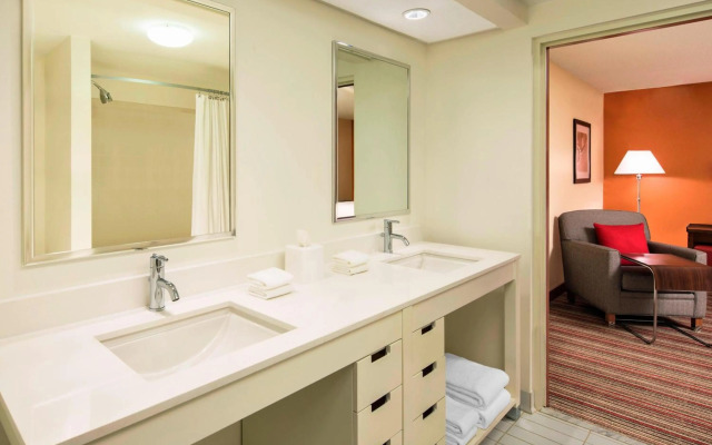 Four Points by Sheraton Bentonville