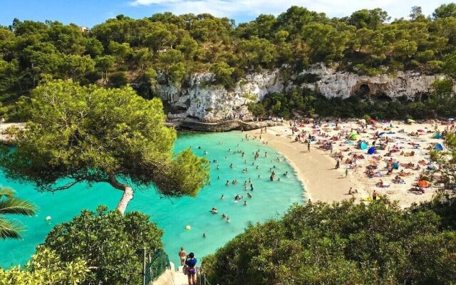 Bella Maria Apartments & Pool Club